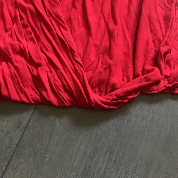 Women’s Red Top with twist accent in the front - Picture 2 of 3